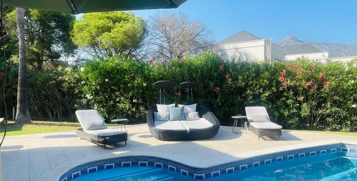 Short-term rent of detached villa in Nueva Andalucía 4