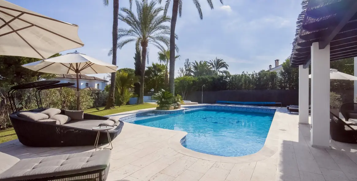 Short-term rent of detached villa in Nueva Andalucía 6