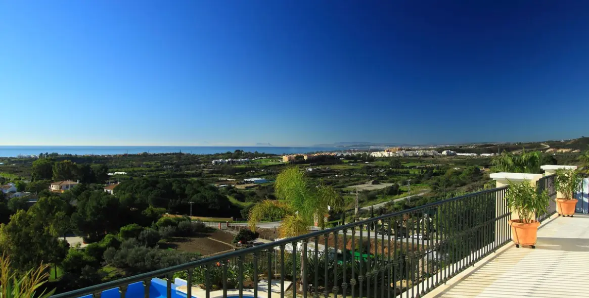 Long-term rent of detached villa in Los Flamingos 2