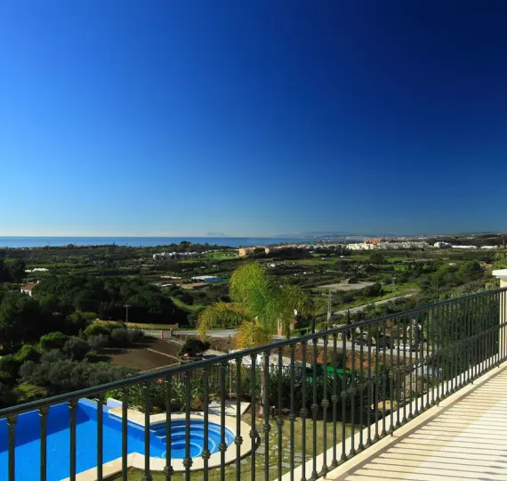 Long-term rent of detached villa in Los Flamingos