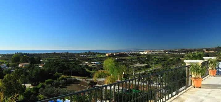 Long-term rent of detached villa in Los Flamingos 1