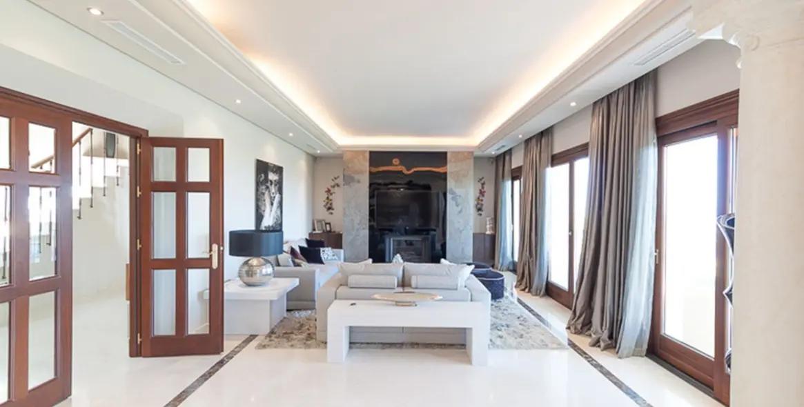 Long-term rent of detached villa in Los Flamingos 9