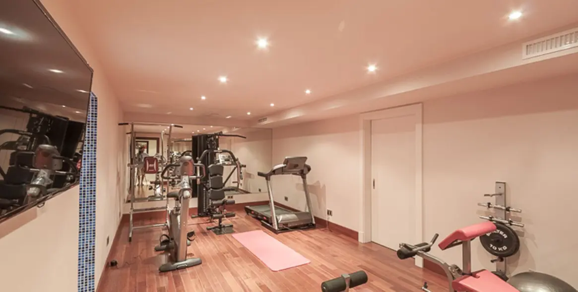 Long-term rent of detached villa in Los Flamingos 11