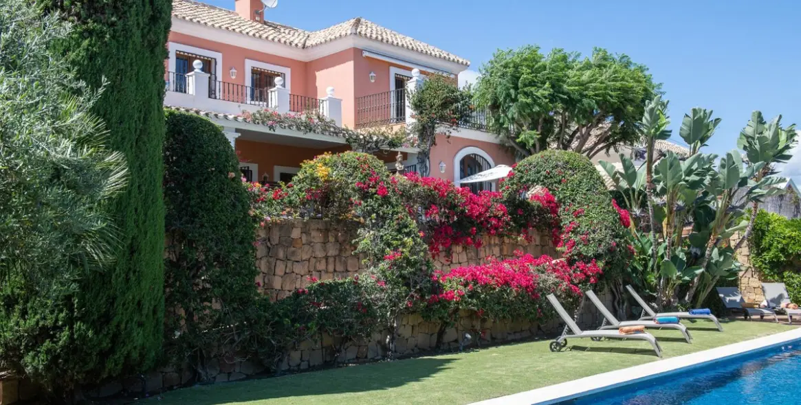 Краткосрочная аренда  отдельно стоящей виллы в El Paraiso 16