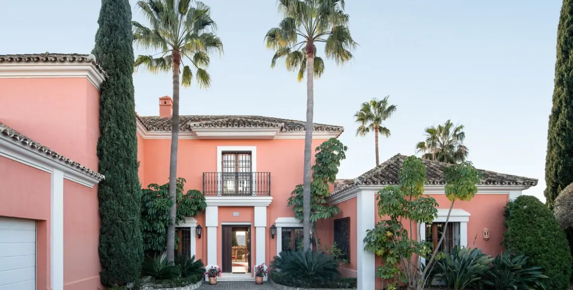 Краткосрочная аренда  отдельно стоящей виллы в El Paraiso 18