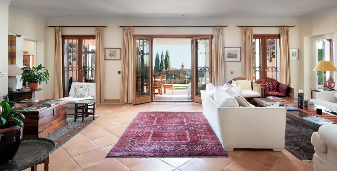 Краткосрочная аренда  отдельно стоящей виллы в El Paraiso 24