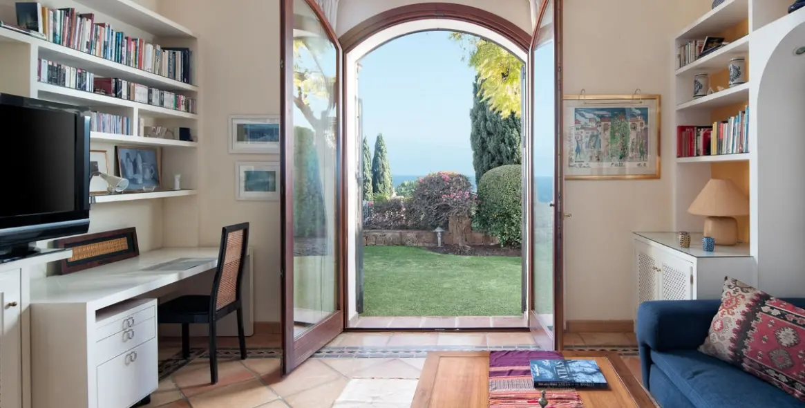 Краткосрочная аренда  отдельно стоящей виллы в El Paraiso 26