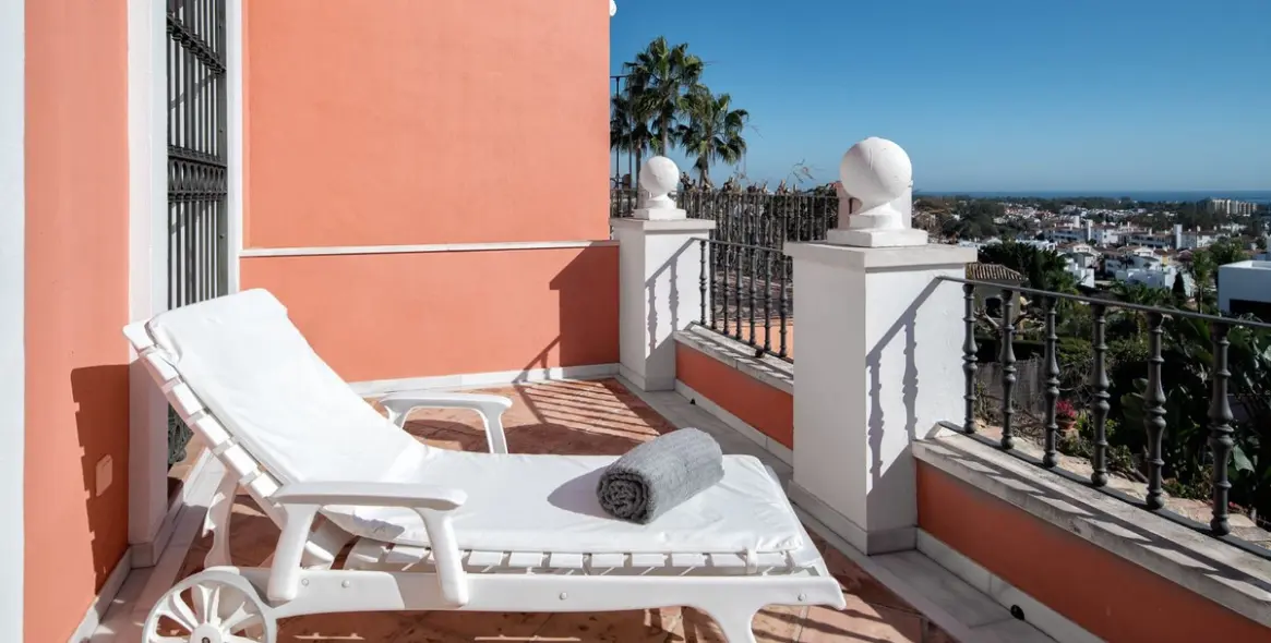 Краткосрочная аренда  отдельно стоящей виллы в El Paraiso 35