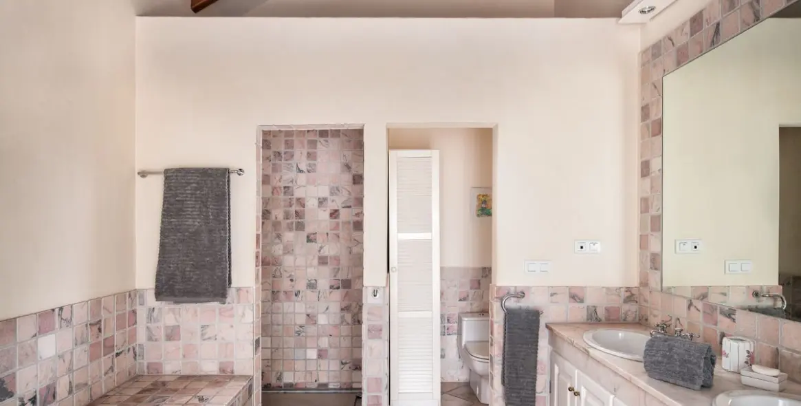 Краткосрочная аренда  отдельно стоящей виллы в El Paraiso 36