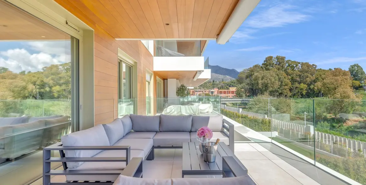 Краткосрочная аренда апартаментов на среднем этаже в Marbella 33