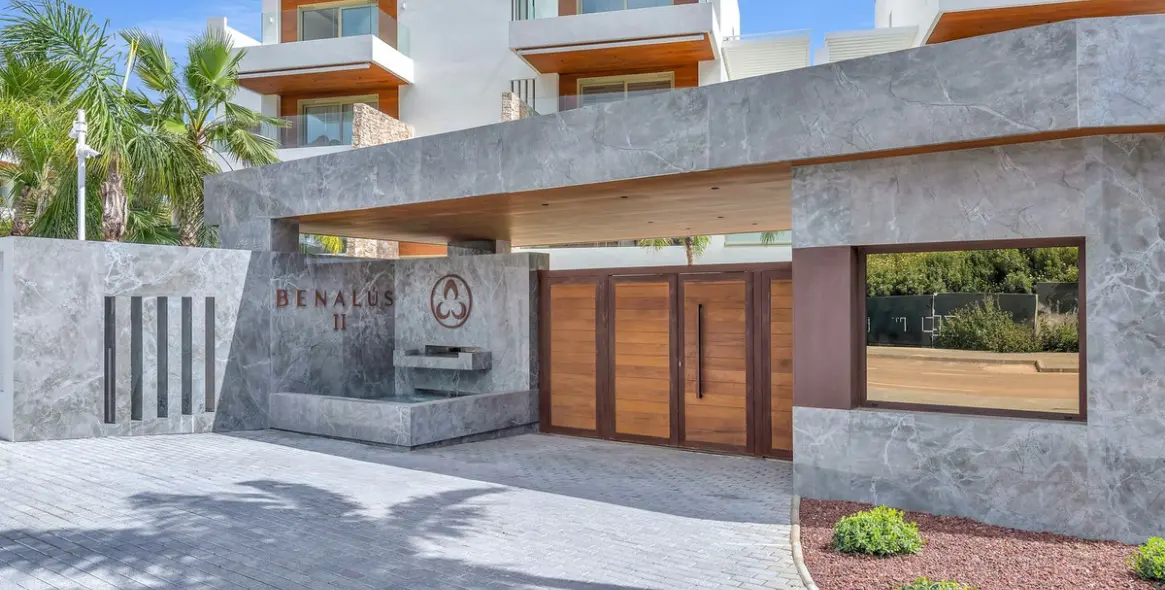 Краткосрочная аренда апартаментов на среднем этаже в Marbella 55