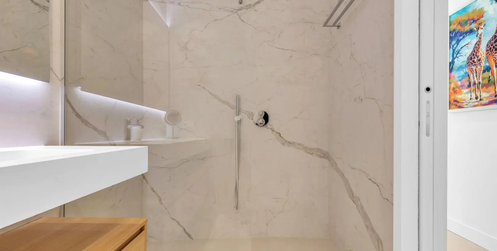 Alquiler a corto plazo de apartamento en planta media en Marbella 7