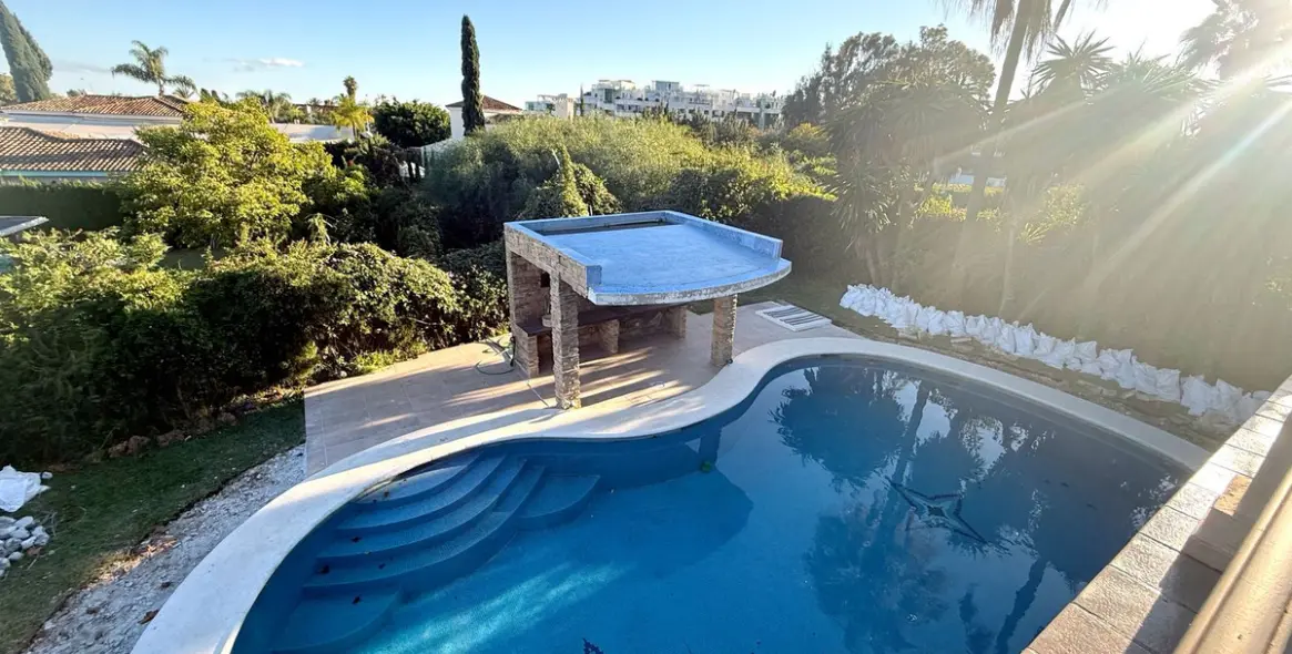 Long-term rent of detached villa in The Golden Mile 2