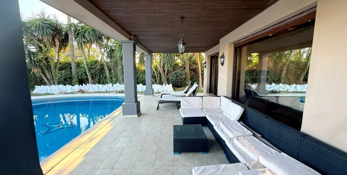 Long-term rent of detached villa in The Golden Mile 9