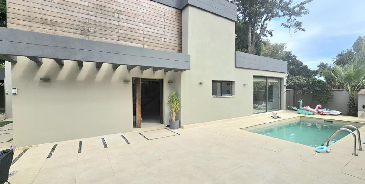 Long-term rent of detached villa in Costabella 1