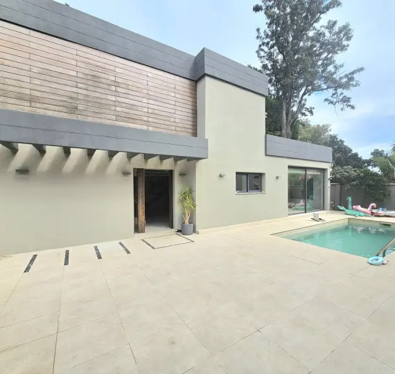 Long-term rent of detached villa in Costabella