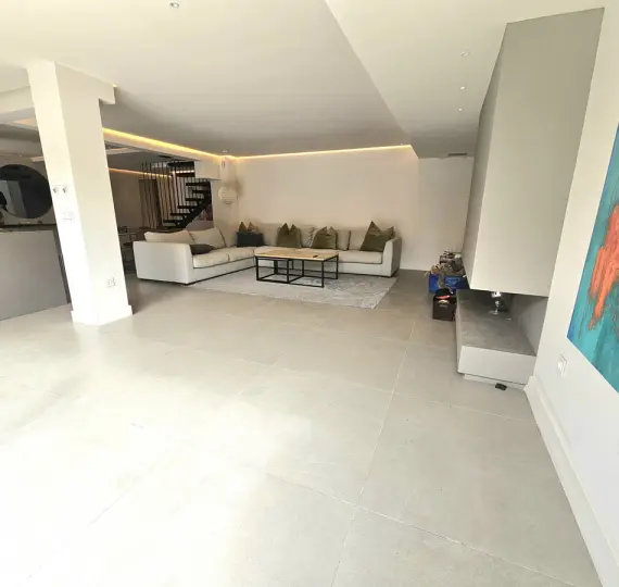 Long-term rent of detached villa in Costabella