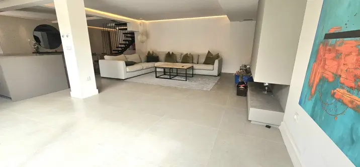 Long-term rent of detached villa in Costabella 4