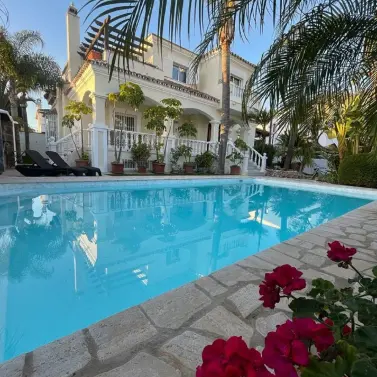 Short-term rent of detached villa in Guadalmina Baja