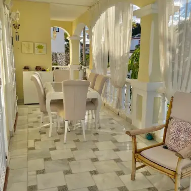 Short-term rent of detached villa in Guadalmina Baja