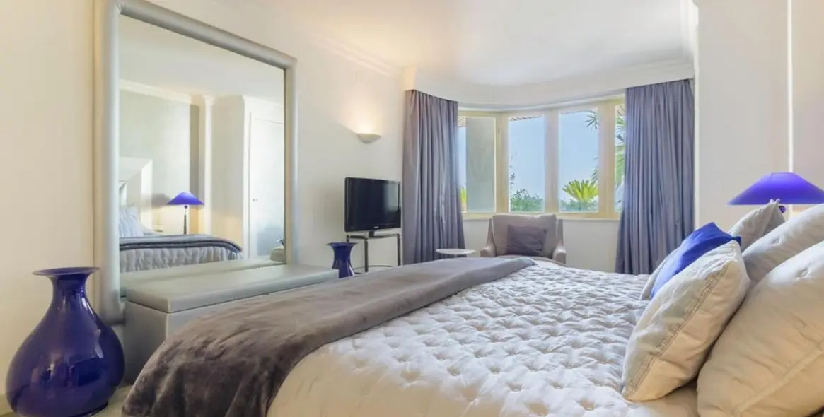 Long-term rent of middle floor apartment in Puerto Banús 29