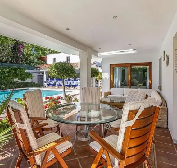 Long-term rent of detached villa in Costalita