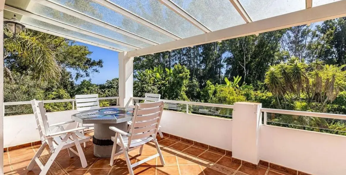 Long-term rent of detached villa in Costalita 6