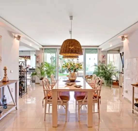 Long-term rent of detached villa in Marbesa