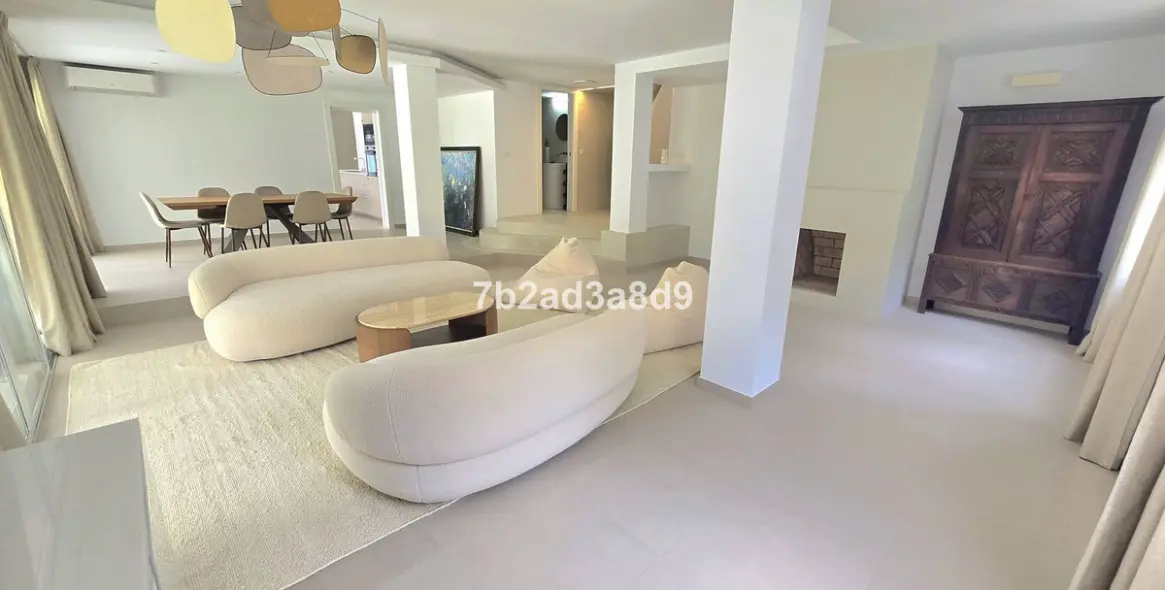 Long-term rent of detached villa in Elviria 5