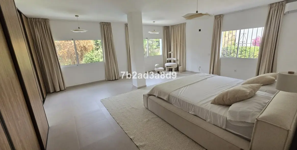Long-term rent of detached villa in Elviria 8