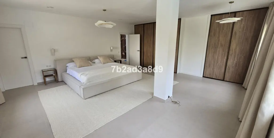 Long-term rent of detached villa in Elviria 9