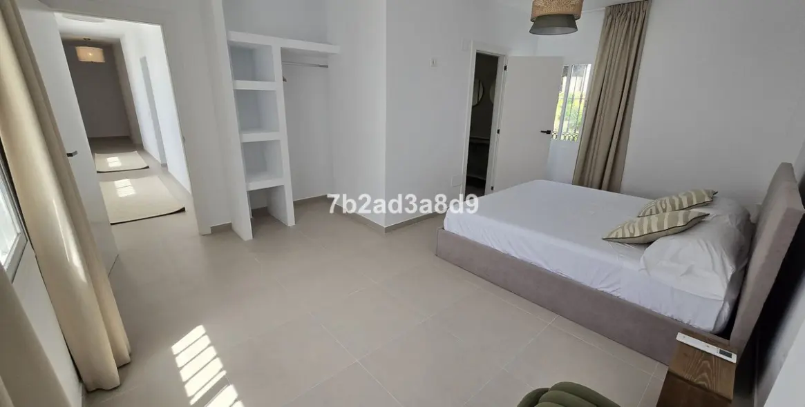 Long-term rent of detached villa in Elviria 15