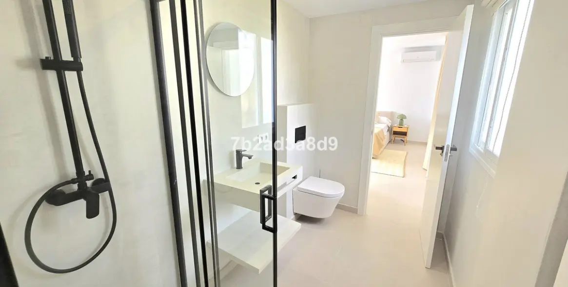 Long-term rent of detached villa in Elviria 19