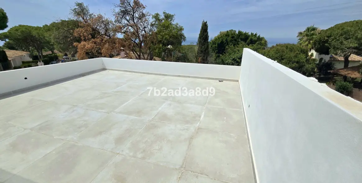 Long-term rent of detached villa in Elviria 24