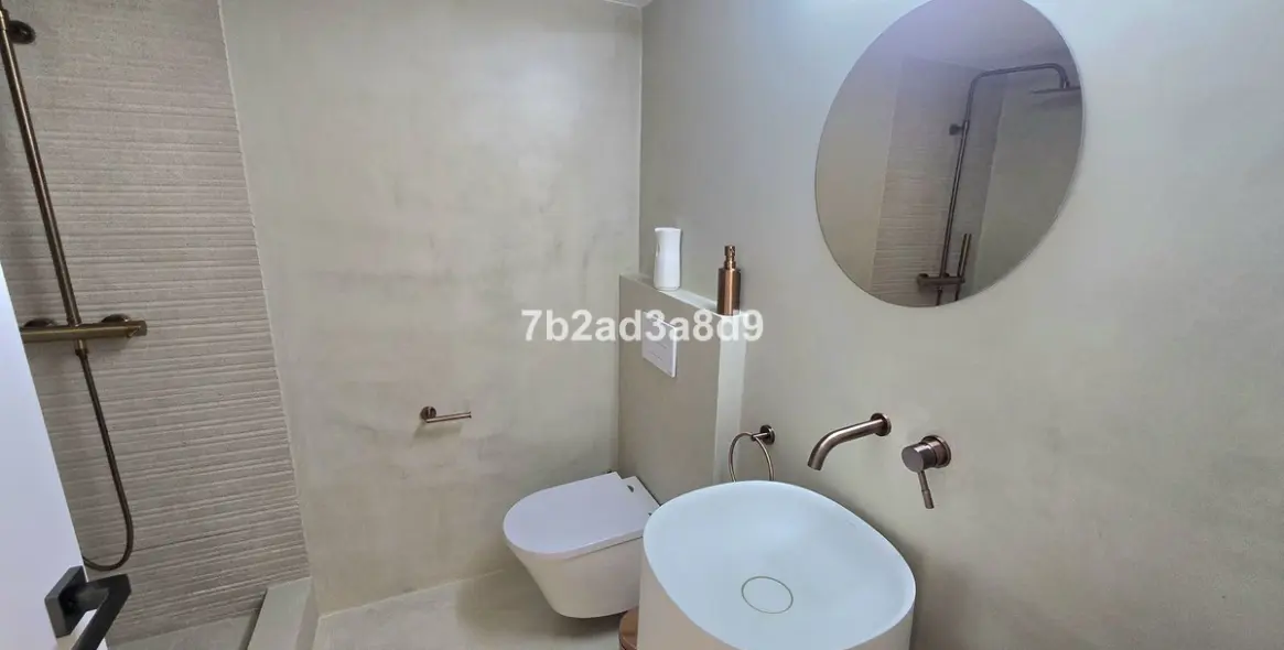 Long-term rent of detached villa in Elviria 31