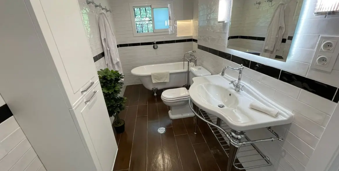 Alquiler a largo plazo de villa independiente en San Pedro de Alcántara 17