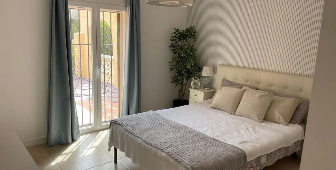 Alquiler a largo plazo de villa independiente en San Pedro de Alcántara 20