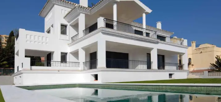 Long-term rent of detached villa in Nueva Andalucía 0