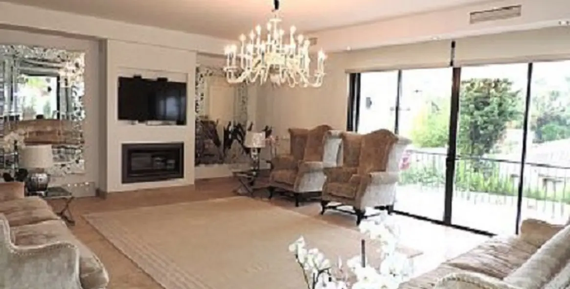 Long-term rent of detached villa in Nueva Andalucía 3