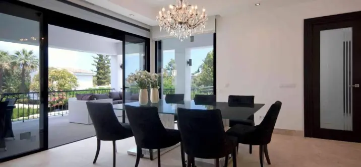 Long-term rent of detached villa in Nueva Andalucía 3