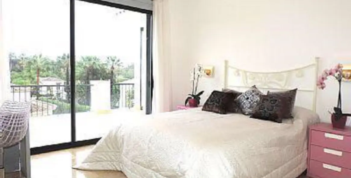 Long-term rent of detached villa in Nueva Andalucía 8