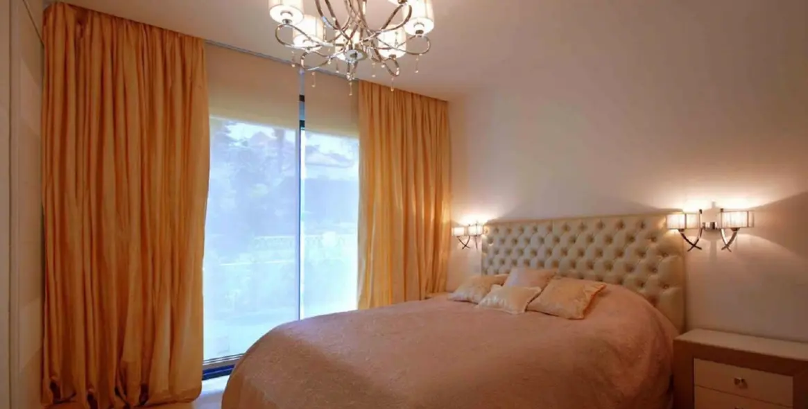 Long-term rent of detached villa in Nueva Andalucía 9