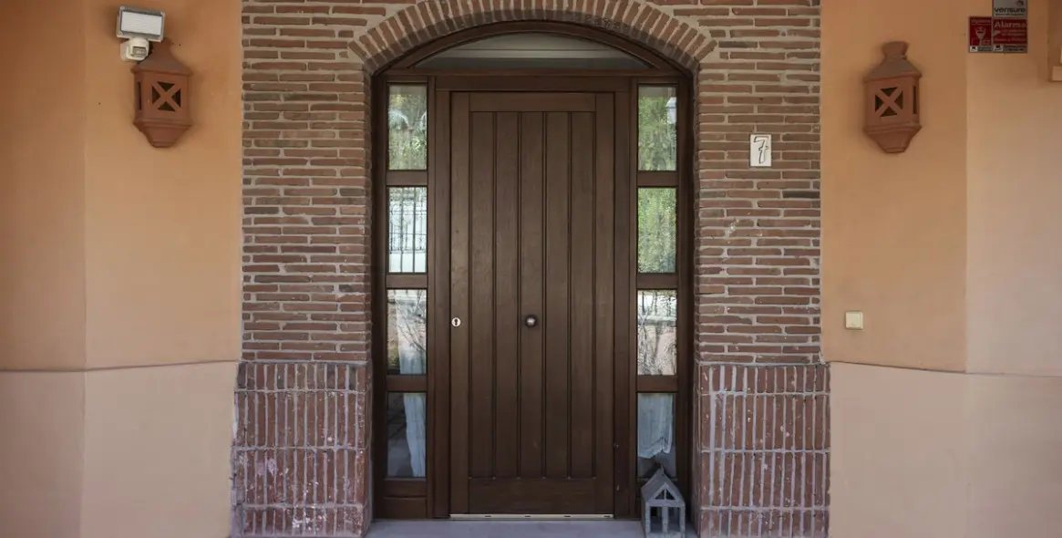 Long-term rent of detached villa in Marbella 1