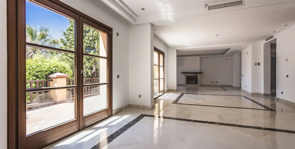 Long-term rent of detached villa in Marbella 11