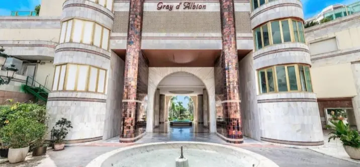 Долгосрочная аренда двухуровневых апартаментов в Puerto Banús 0