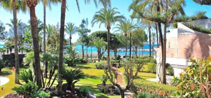 Долгосрочная аренда двухуровневых апартаментов в Puerto Banús 1