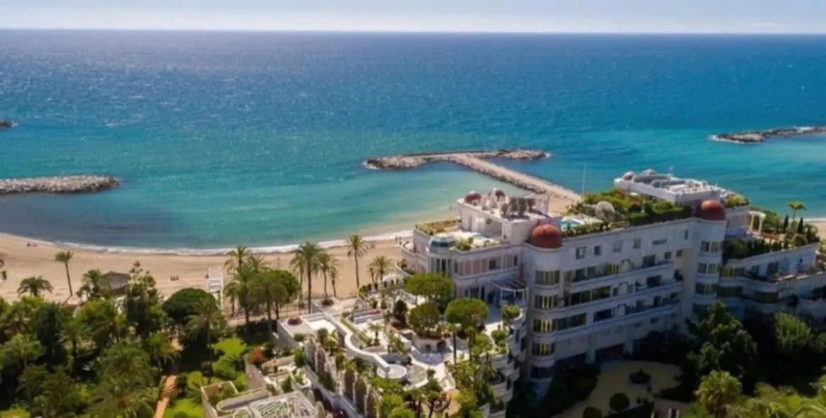 Долгосрочная аренда двухуровневых апартаментов в Puerto Banús 4