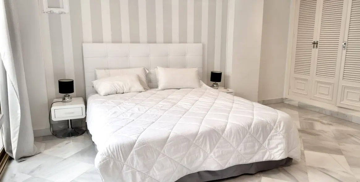 Долгосрочная аренда двухуровневых апартаментов в Puerto Banús 36