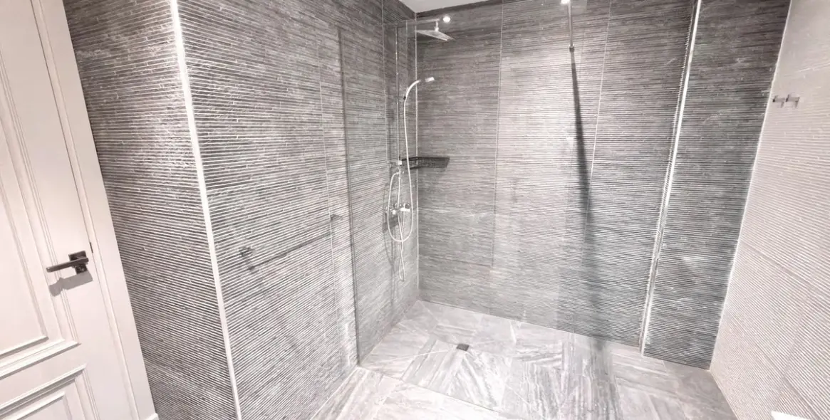 Долгосрочная аренда двухуровневых апартаментов в Puerto Banús 44