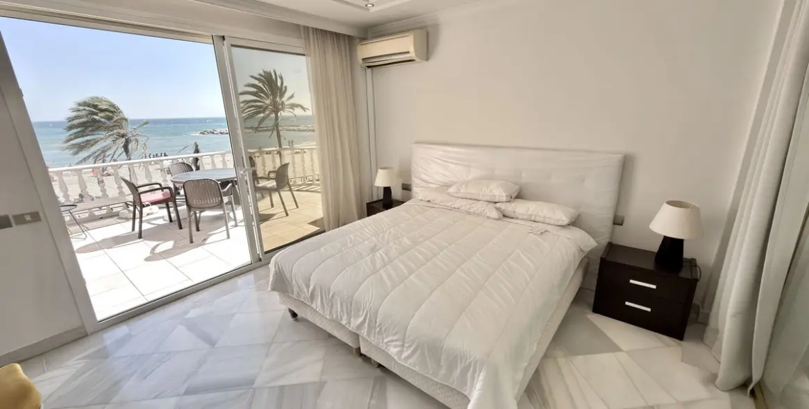 Долгосрочная аренда двухуровневых апартаментов в Puerto Banús 57